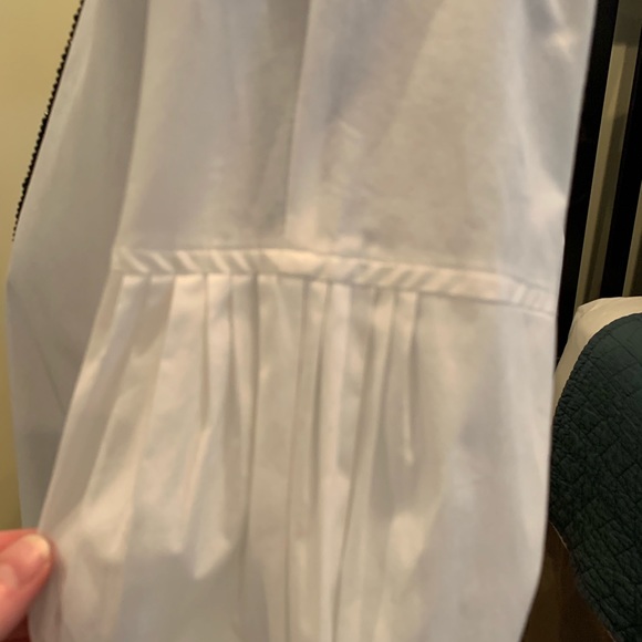 NWT Simply Vera Wang Pleated White Swing Top - Picture 3 of 8